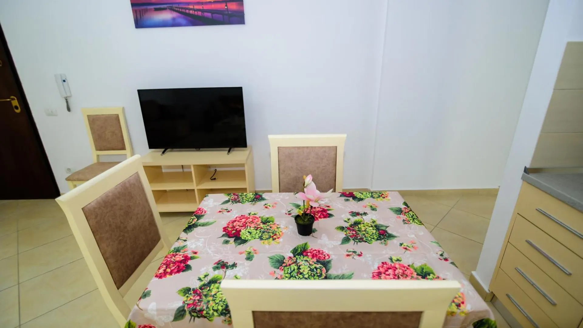 Harris&Arvien Apartment'S Vlora 0*,  Albánia