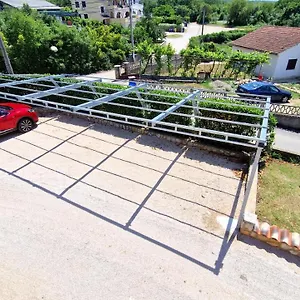Pinezic Appartamento Skrbčići