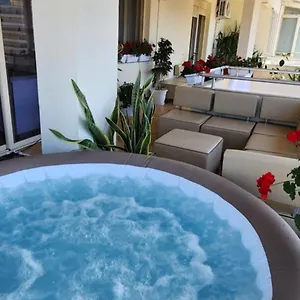 Hana Hot Tub Vlorë